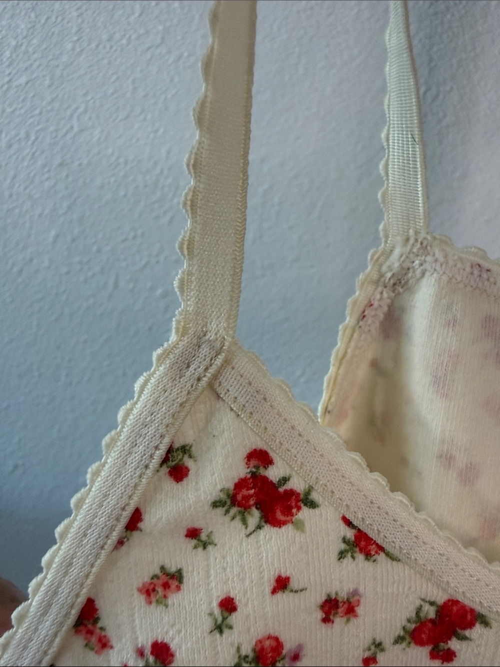 PARKE/ TARGET COLLAB- Women's Cream Floral Cami Tank Top- medium - Picture 4 of 7